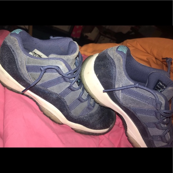 blue moon 11s